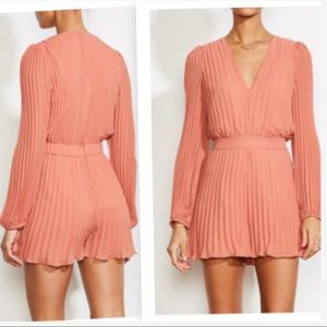 🆕Ali & Jay  Dusty Blush Romper😍